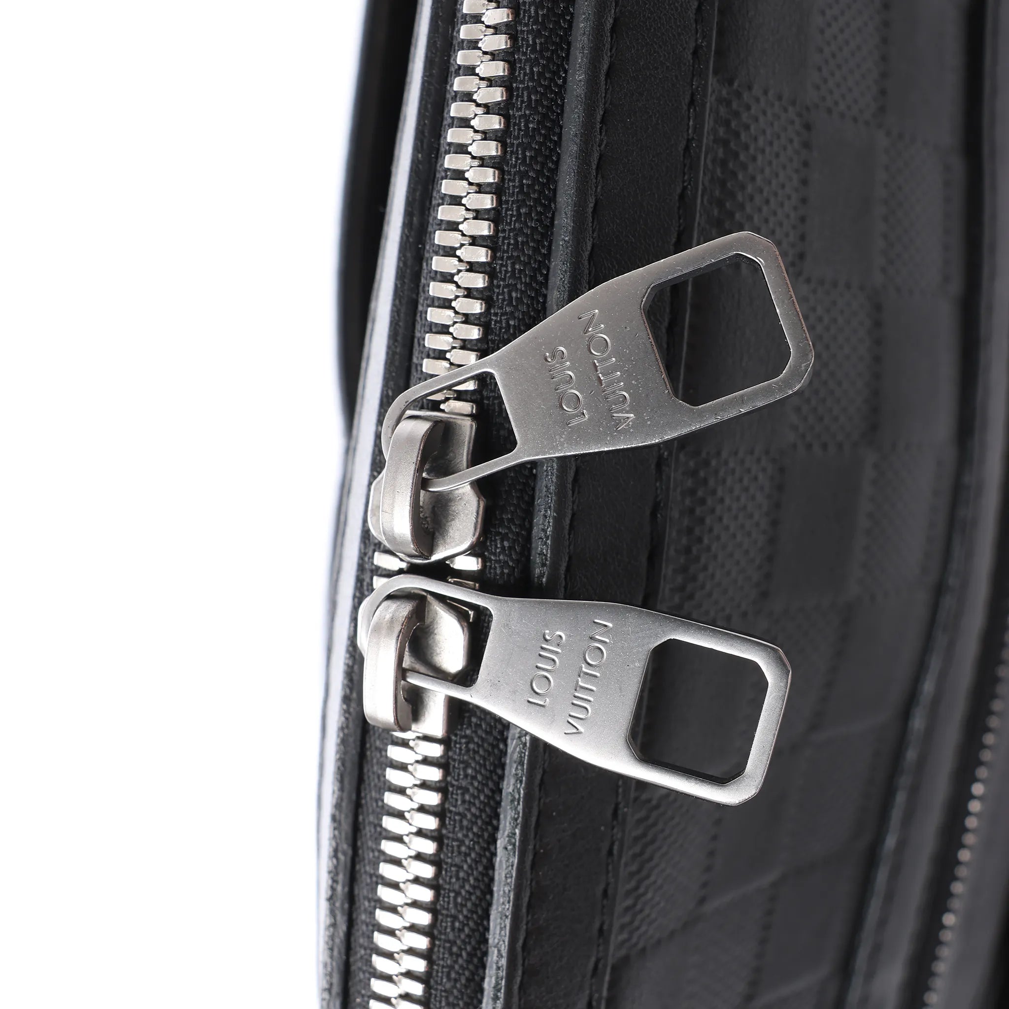 Louis Vuitton Calypso MM Damier Infini Messenger Crossbody Bag in Black N41201