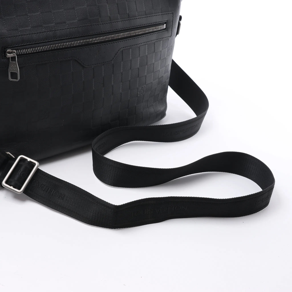 Louis Vuitton Calypso MM Damier Infini Messenger Crossbody Bag in Black N41201