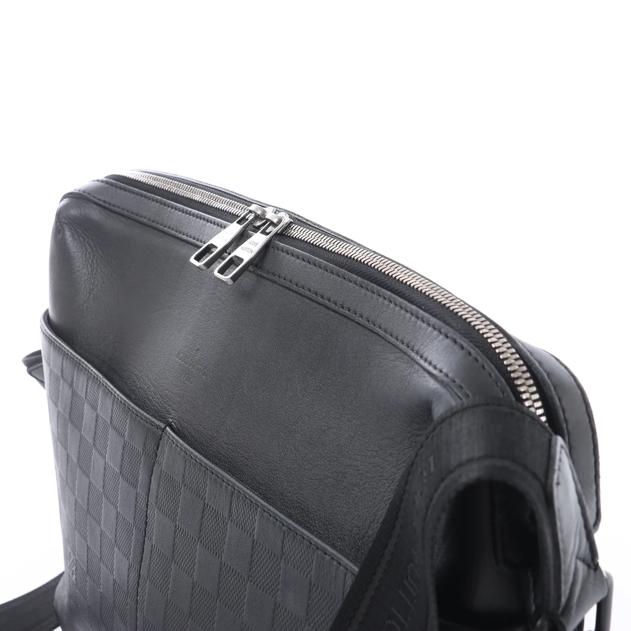 Louis Vuitton Calypso MM Damier Infini Messenger Crossbody Bag in Black N41201