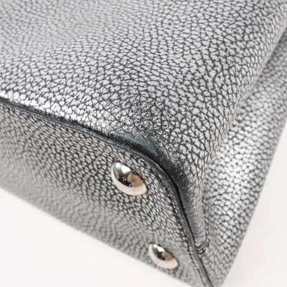 Louis Vuitton Taurillon Capucines MM Handtasche in Silber
