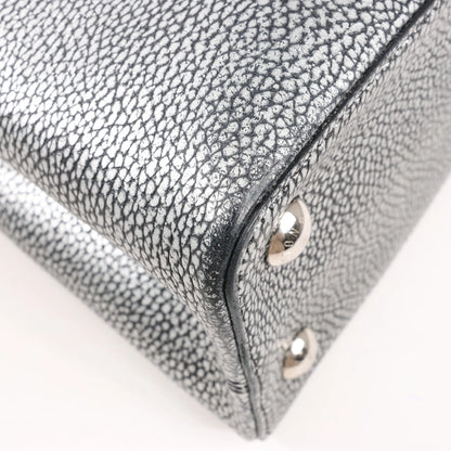 Louis Vuitton Taurillon Capucines MM Handtasche in Silber