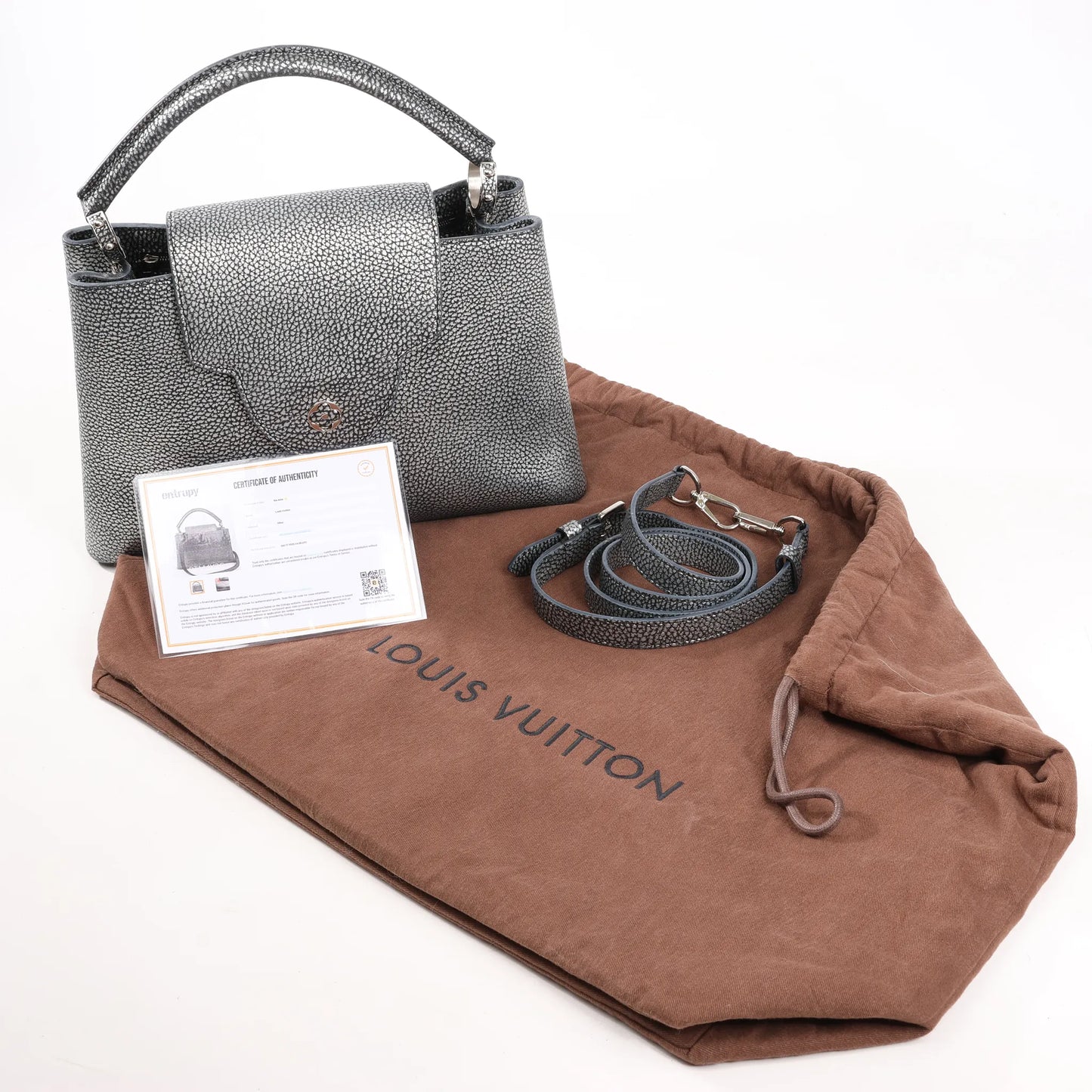 Louis Vuitton Taurillon Capucines MM Handtasche in Silber