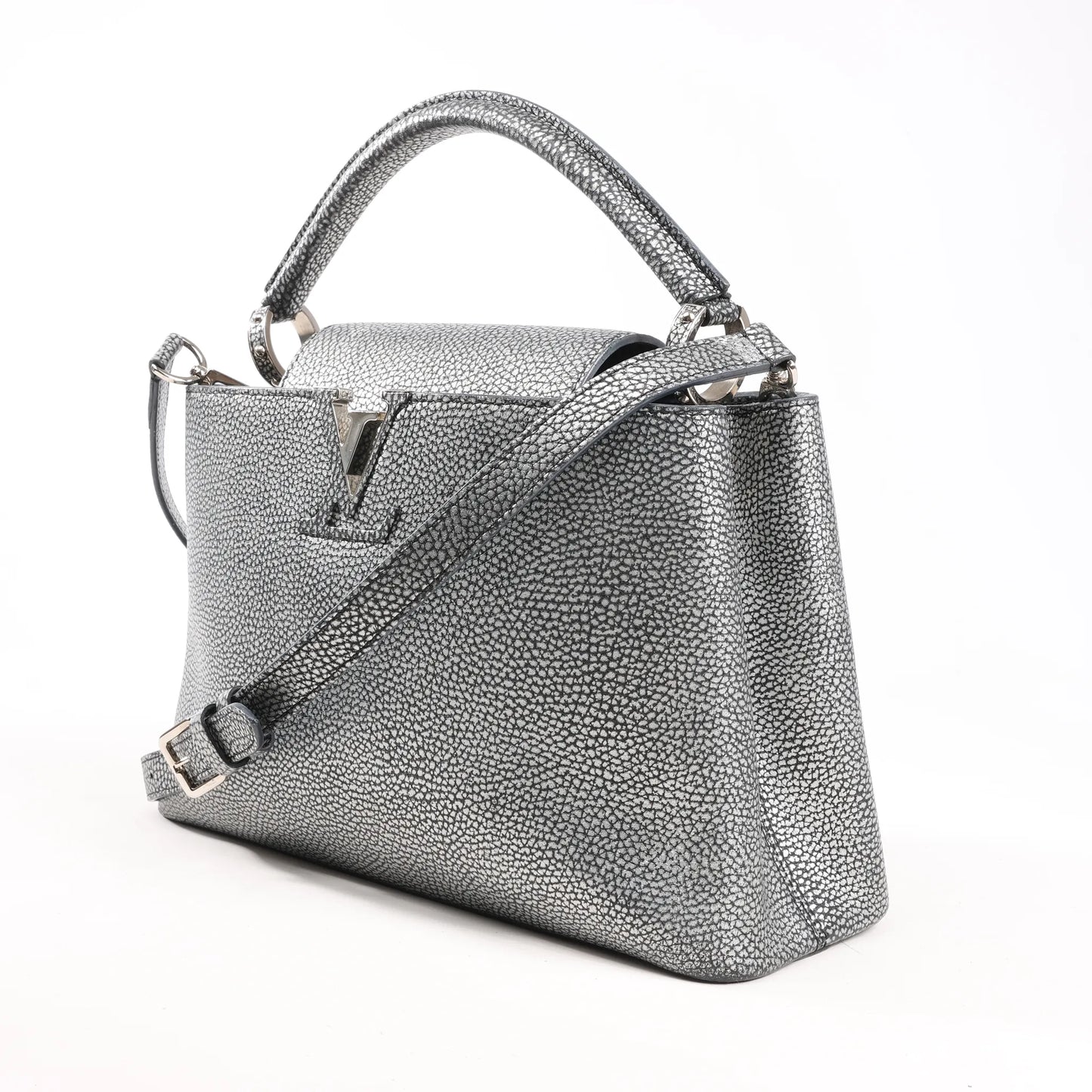 Louis Vuitton Taurillon Capucines MM Handtasche in Silber