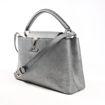 Louis Vuitton Taurillon Capucines MM Handtasche in Silber