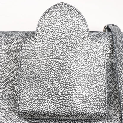 Louis Vuitton Taurillon Capucines MM Handtasche in Silber