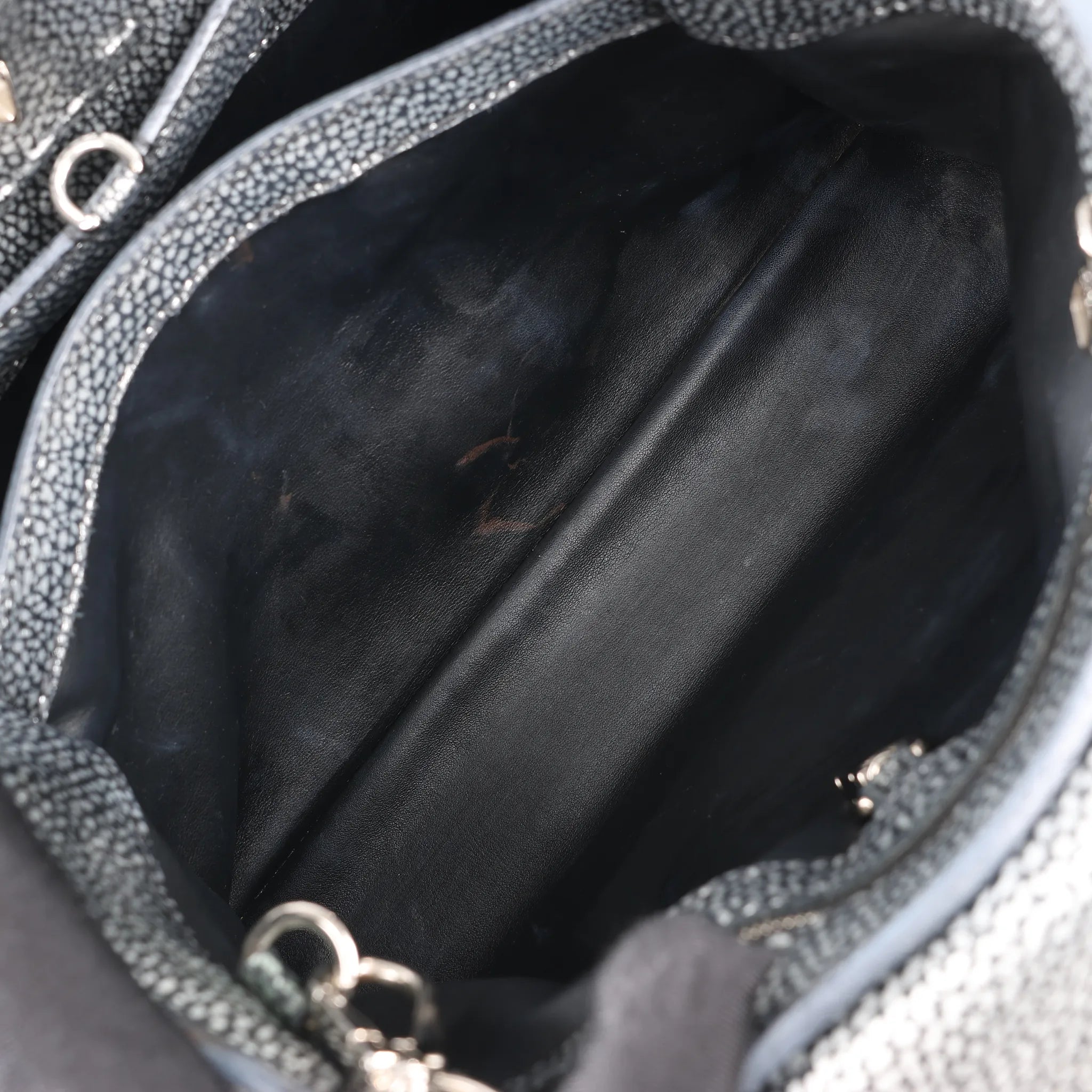 Louis Vuitton Taurillon Capucines MM Handbag in Silver