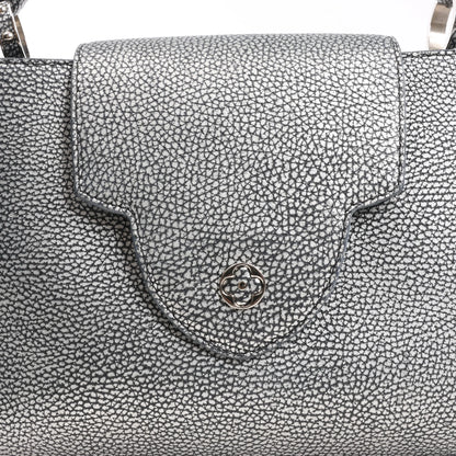 Louis Vuitton Taurillon Capucines MM Handtasche in Silber