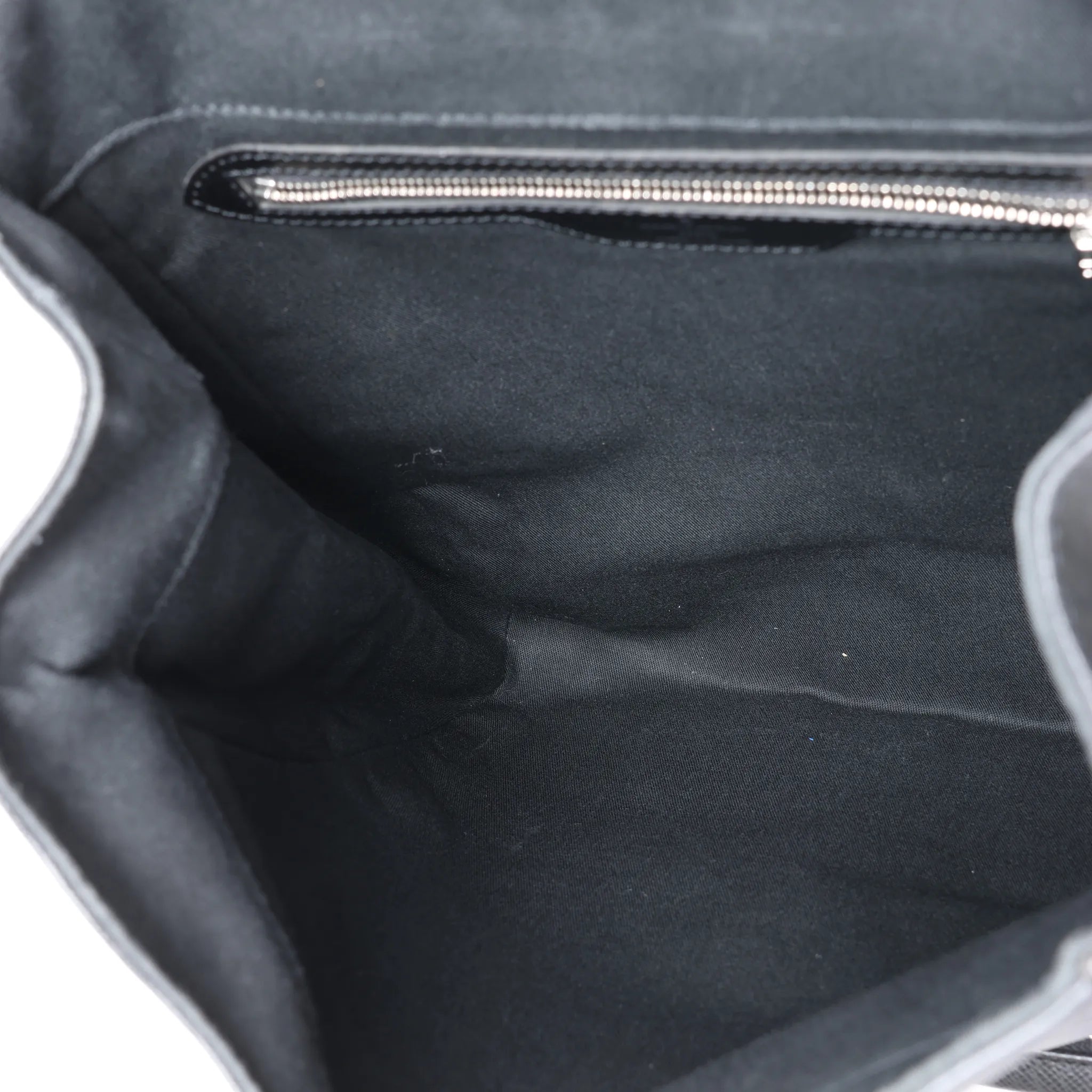 Louis Vuitton Cassiar Taiga Leather Backpack in Black M30172