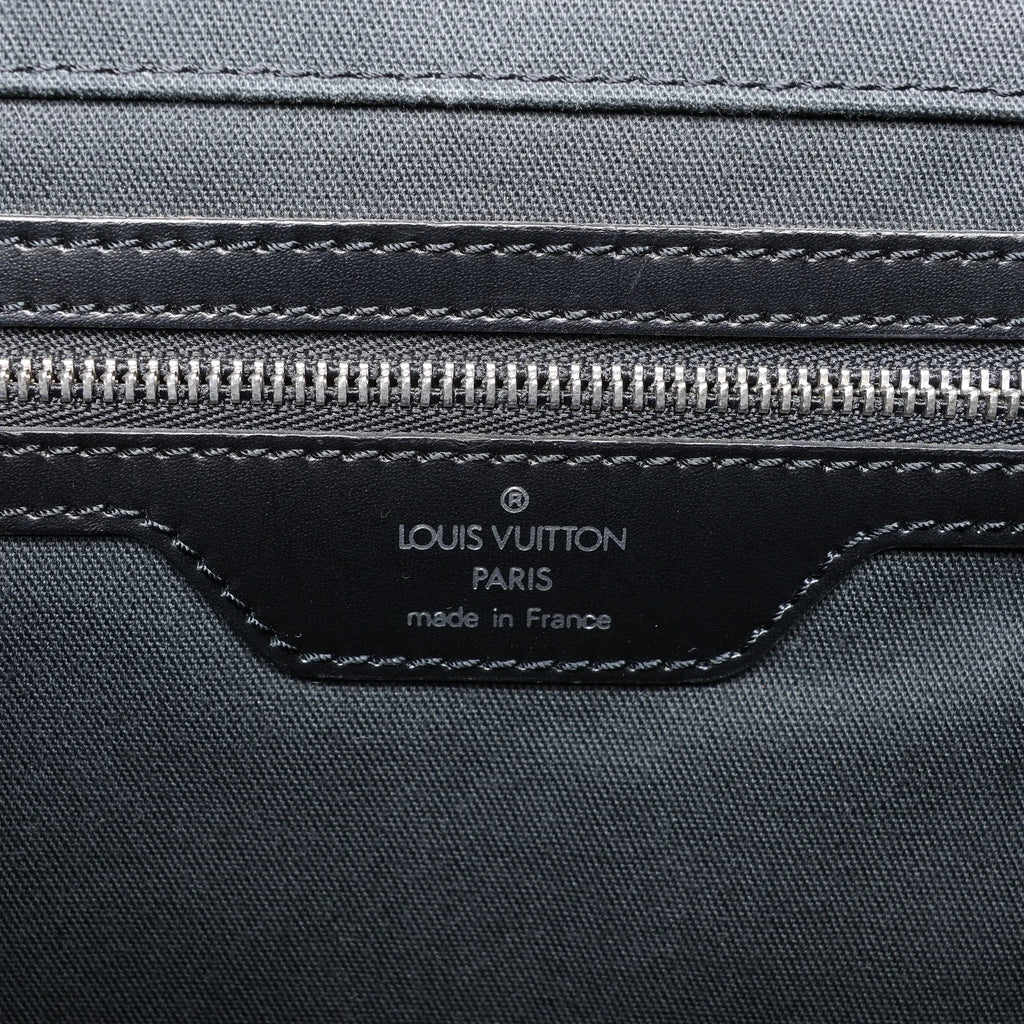 Louis Vuitton Cassiar Taiga Leather Backpack in Black M30172