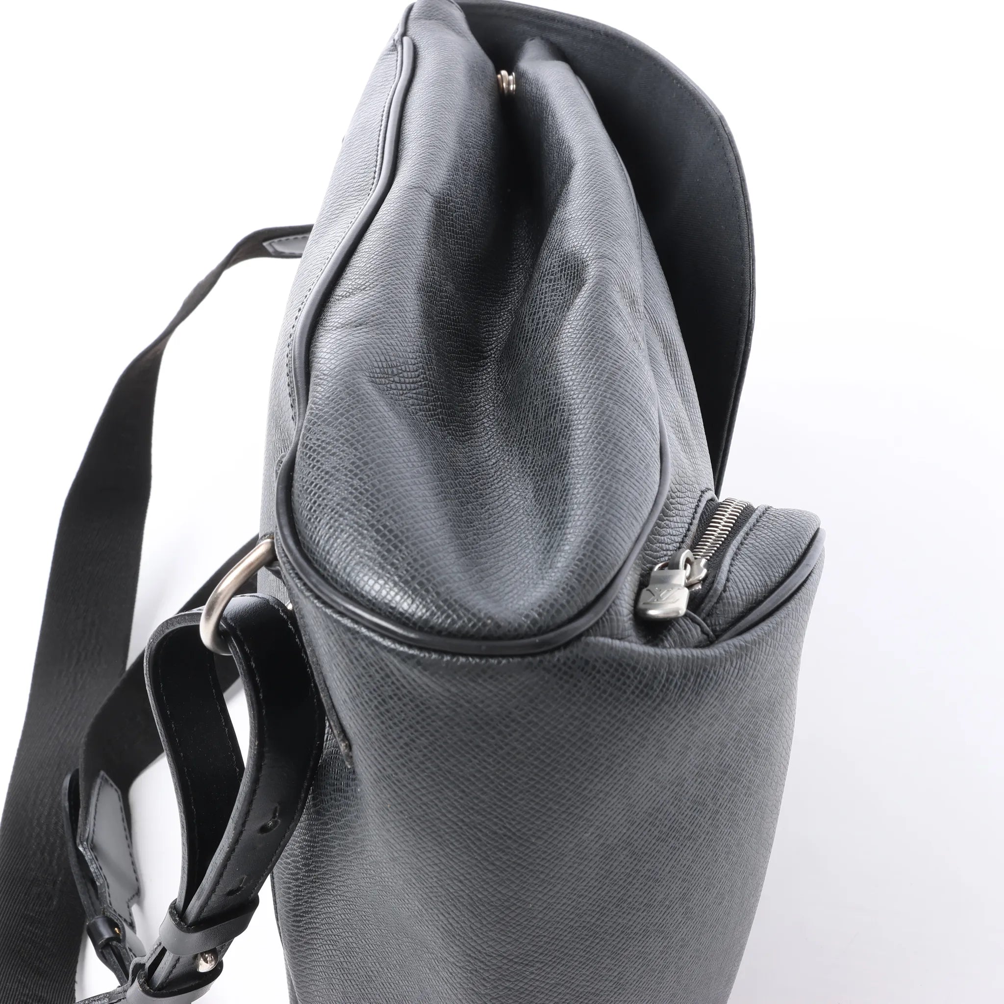 Louis Vuitton Cassiar Taiga Leather Backpack in Black M30172