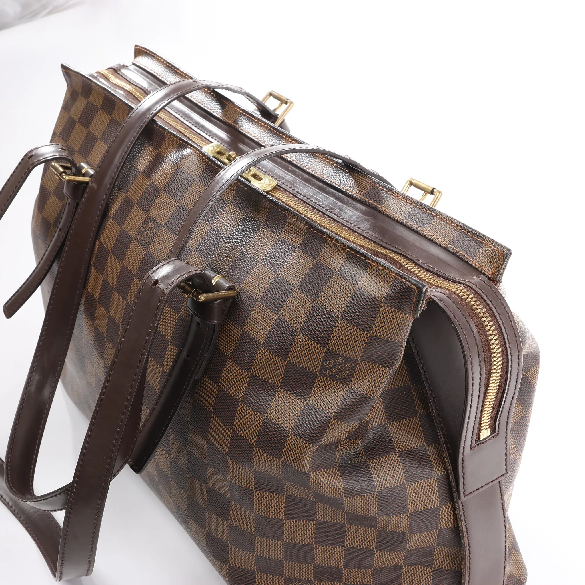 Louis Vuitton Chelsea Damier Ebene Shoulder Bag in Brown N51119