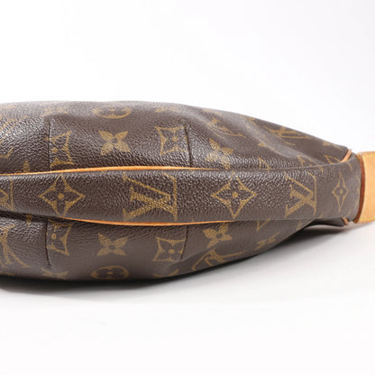 Louis Vuitton Croissant MM Monogram Shoulder Bag in Brown M51512