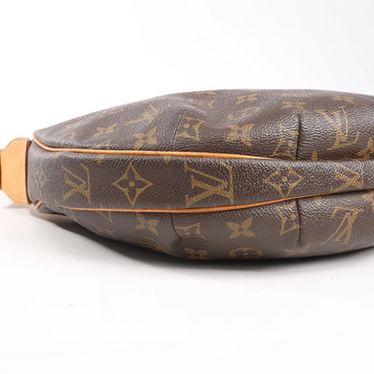 Louis Vuitton Croissant MM Monogram Shoulder Bag in Brown M51512
