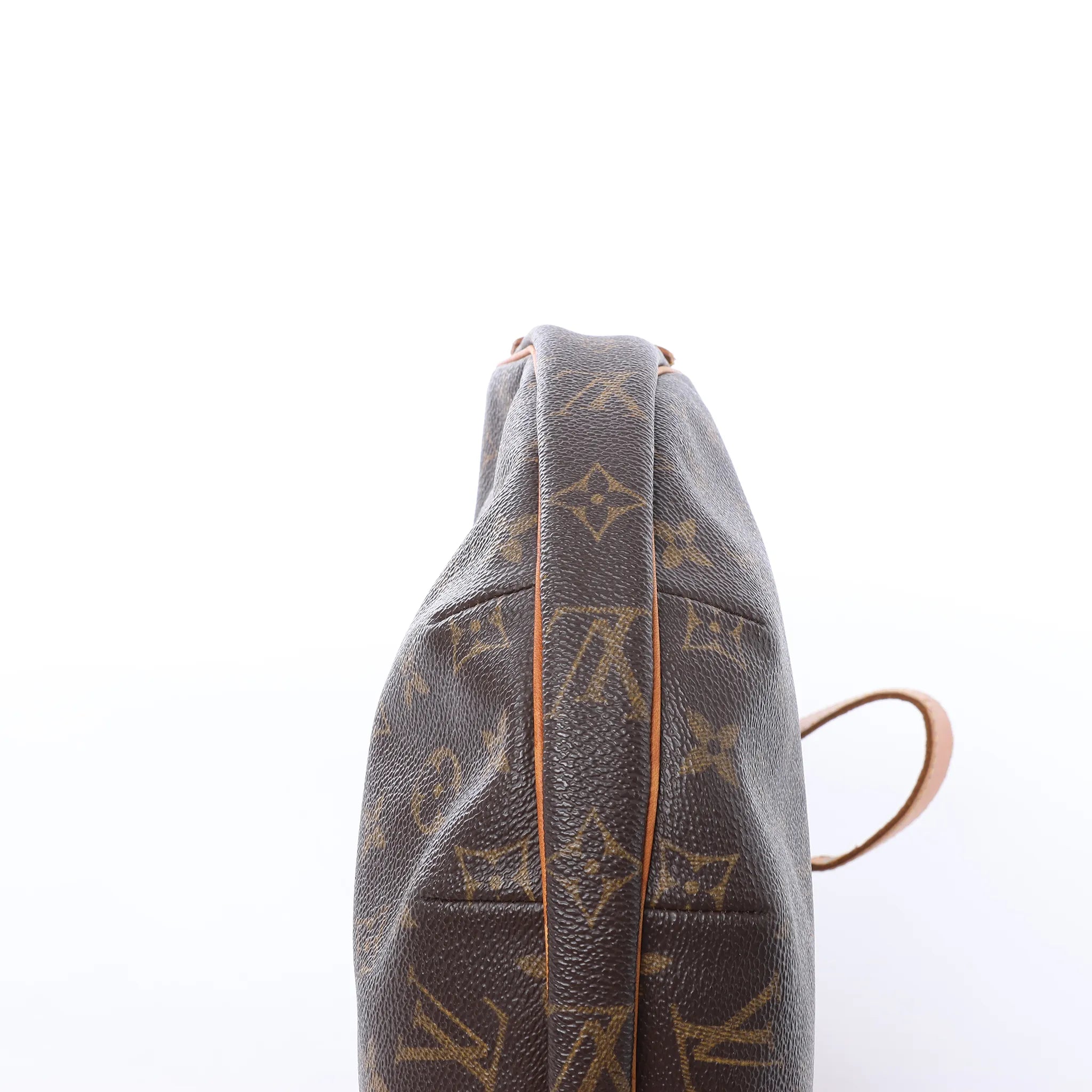 Louis Vuitton Croissant MM Monogram Shoulder Bag in Brown M51512