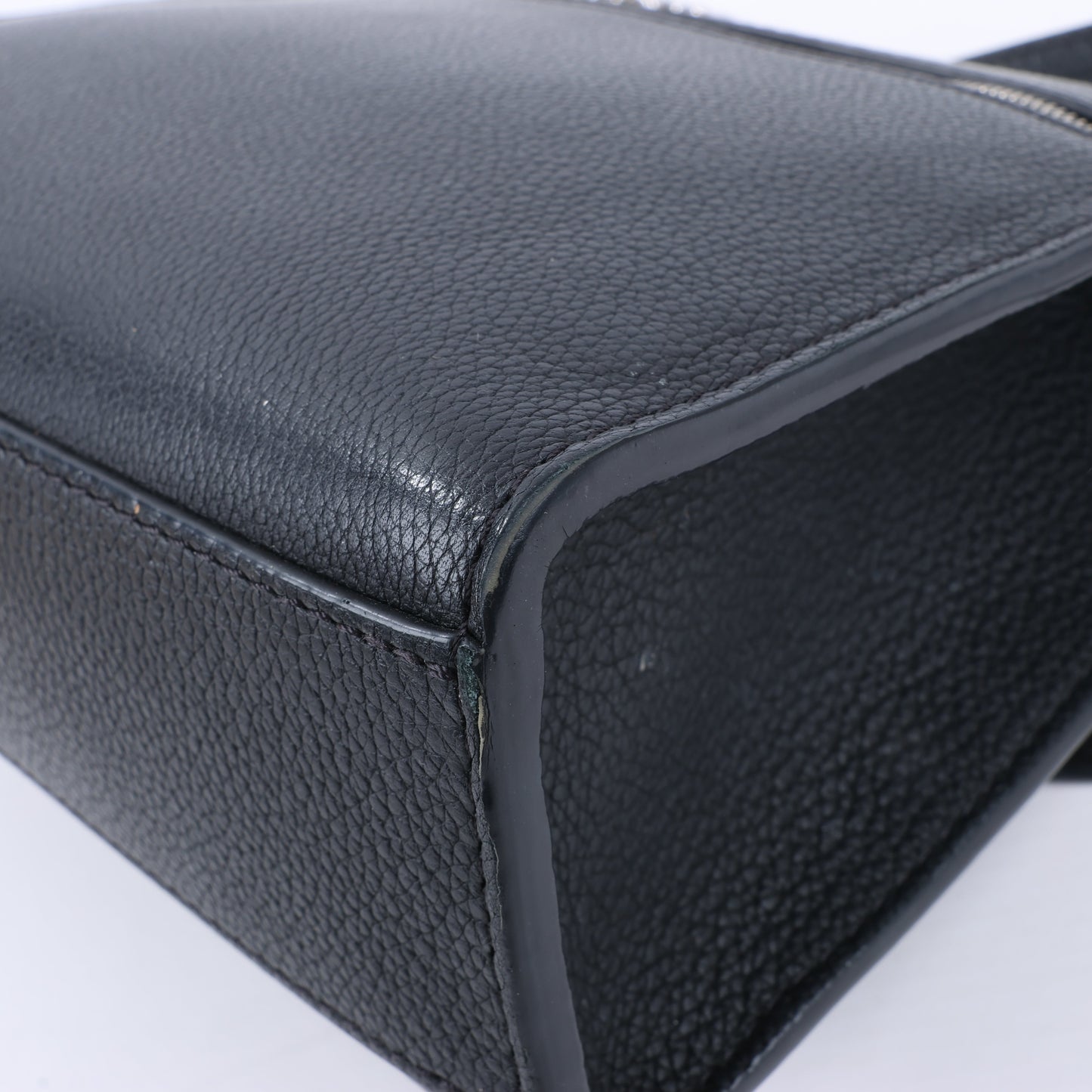 Louis Vuitton Cuir Taurillon MyLockMe BB 2Way Handbag in Black