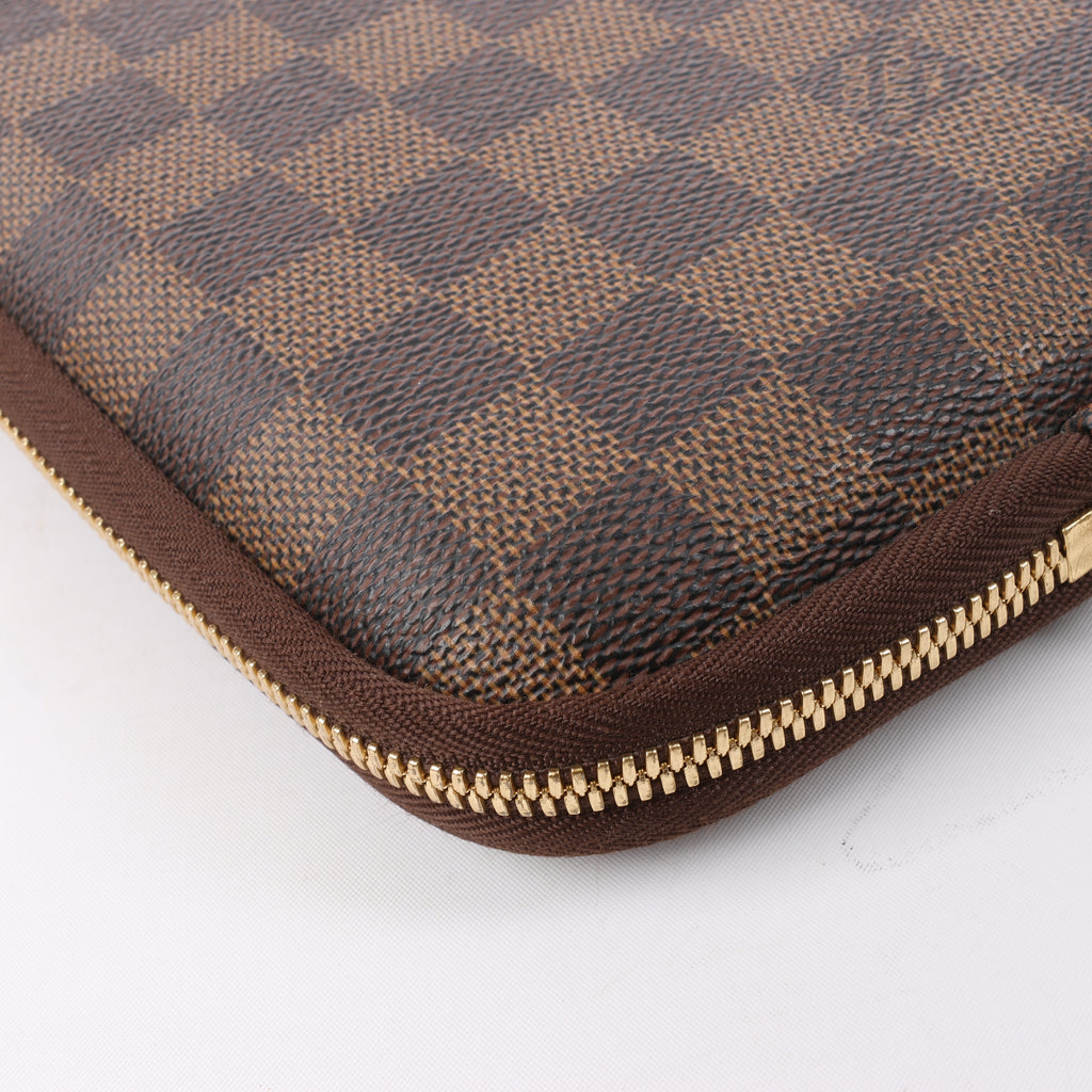 Louis Vuitton Horizon Laptop Sleeve PM Damier Ebene Clutch in Brown N58022
