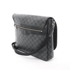 Louis Vuitton Daniel MM Damier Graphite Crossbody Bags in Black N58029