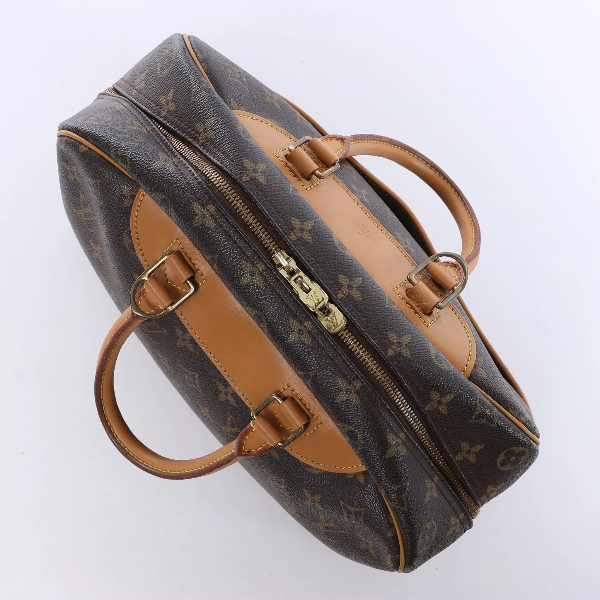 Louis Vuitton Deauville Monogram Canvas Handbag in Brown M47270