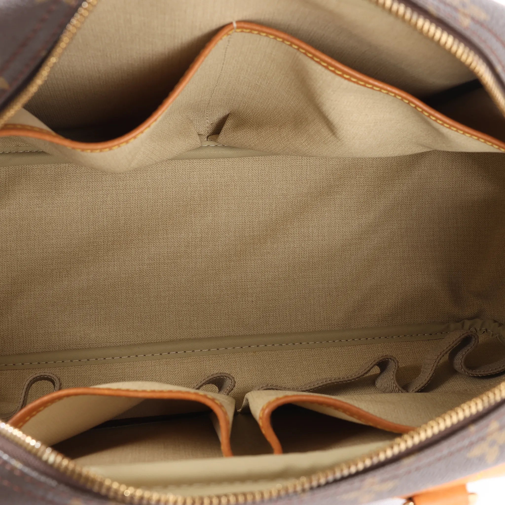 Louis Vuitton Deauville Monogram Canvas Handbag in Brown M47270