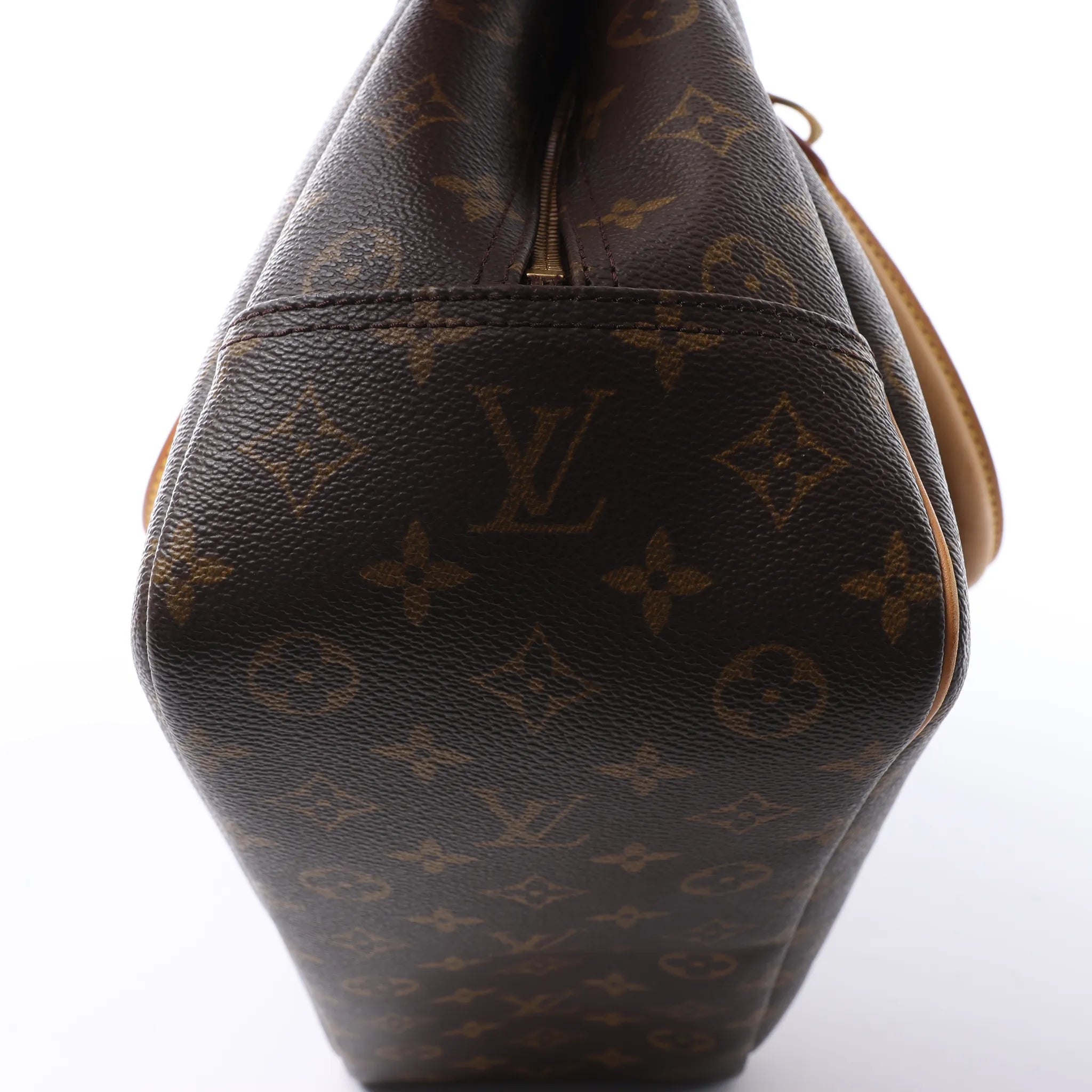 Louis Vuitton Deauville Monogram Canvas Handbag in Brown M47270