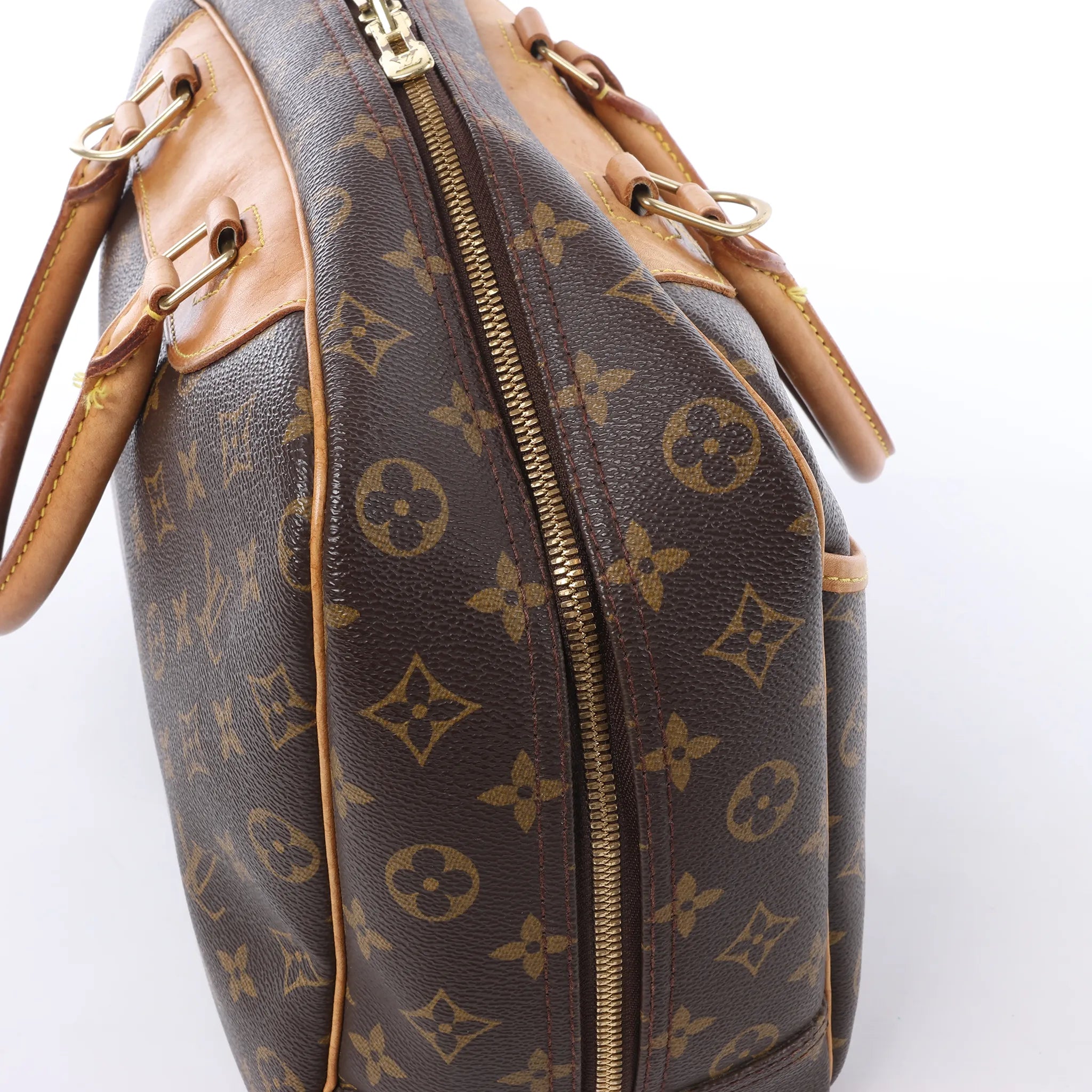 Louis Vuitton Deauville Monogram Canvas Handbag in Brown M47270