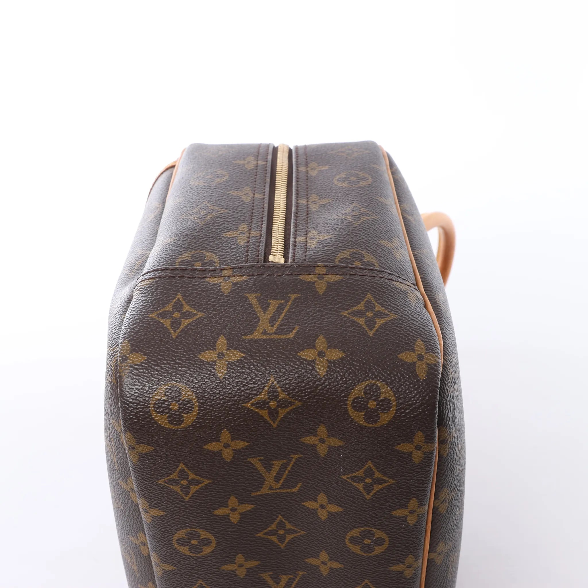 Louis Vuitton Deauville Monogram Canvas Handbag in Brown M47270