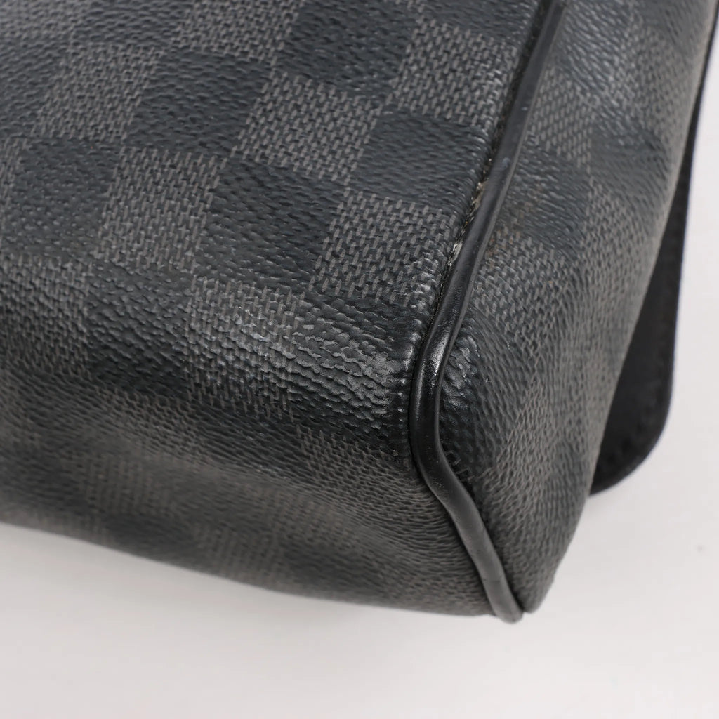 Louis Vuitton Damier Graphite District PM Messenger Crossbody Bag N41028