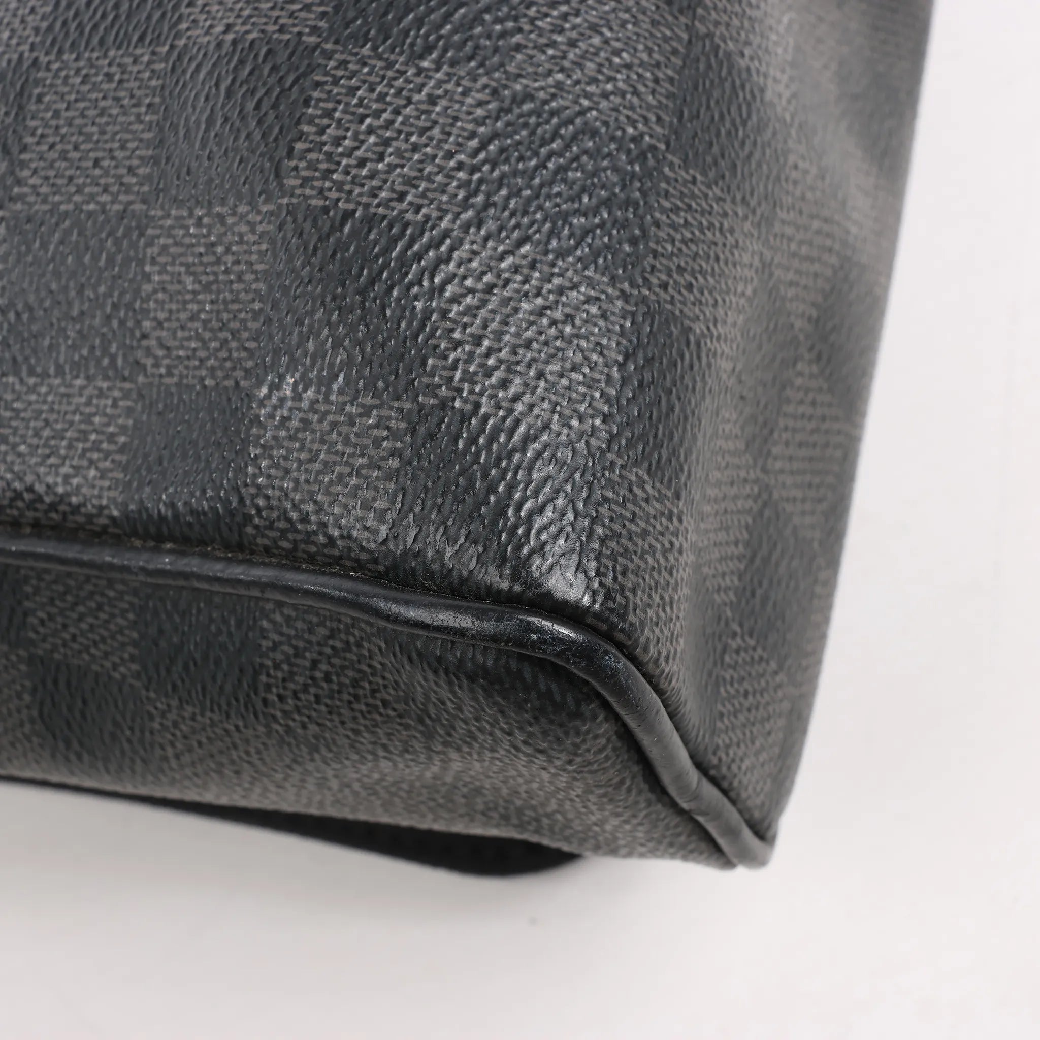 Louis Vuitton Damier Graphite District PM Messenger Crossbody Bag N41028