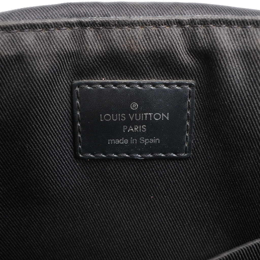 Louis Vuitton Damier Graphite District PM Messenger Crossbody Bag N41028