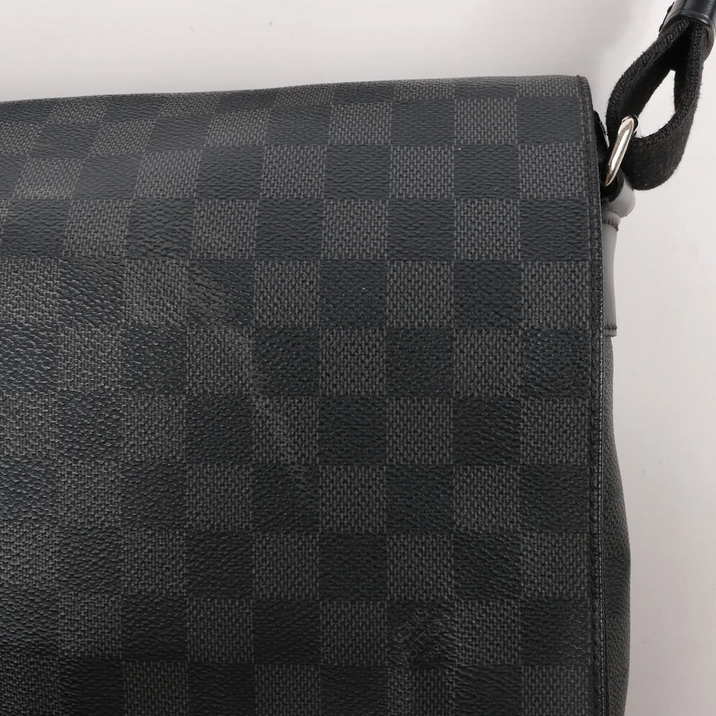 Louis Vuitton Damier Graphite District PM Messenger Crossbody Bag N41028