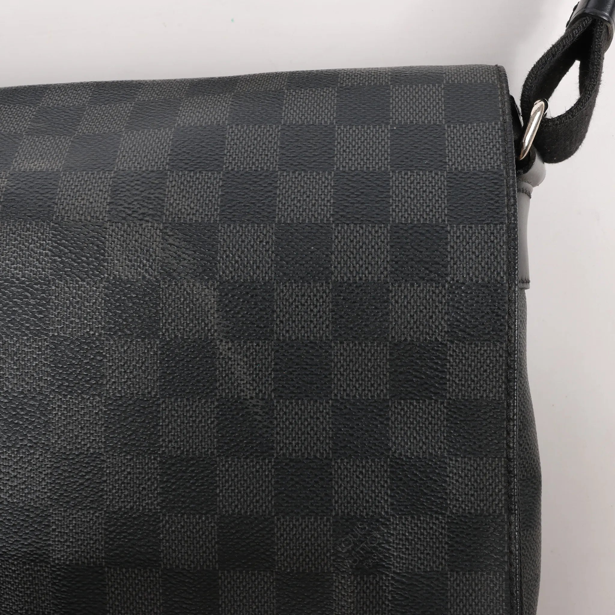 Louis Vuitton Damier Graphite District PM Messenger Crossbody Bag N41028