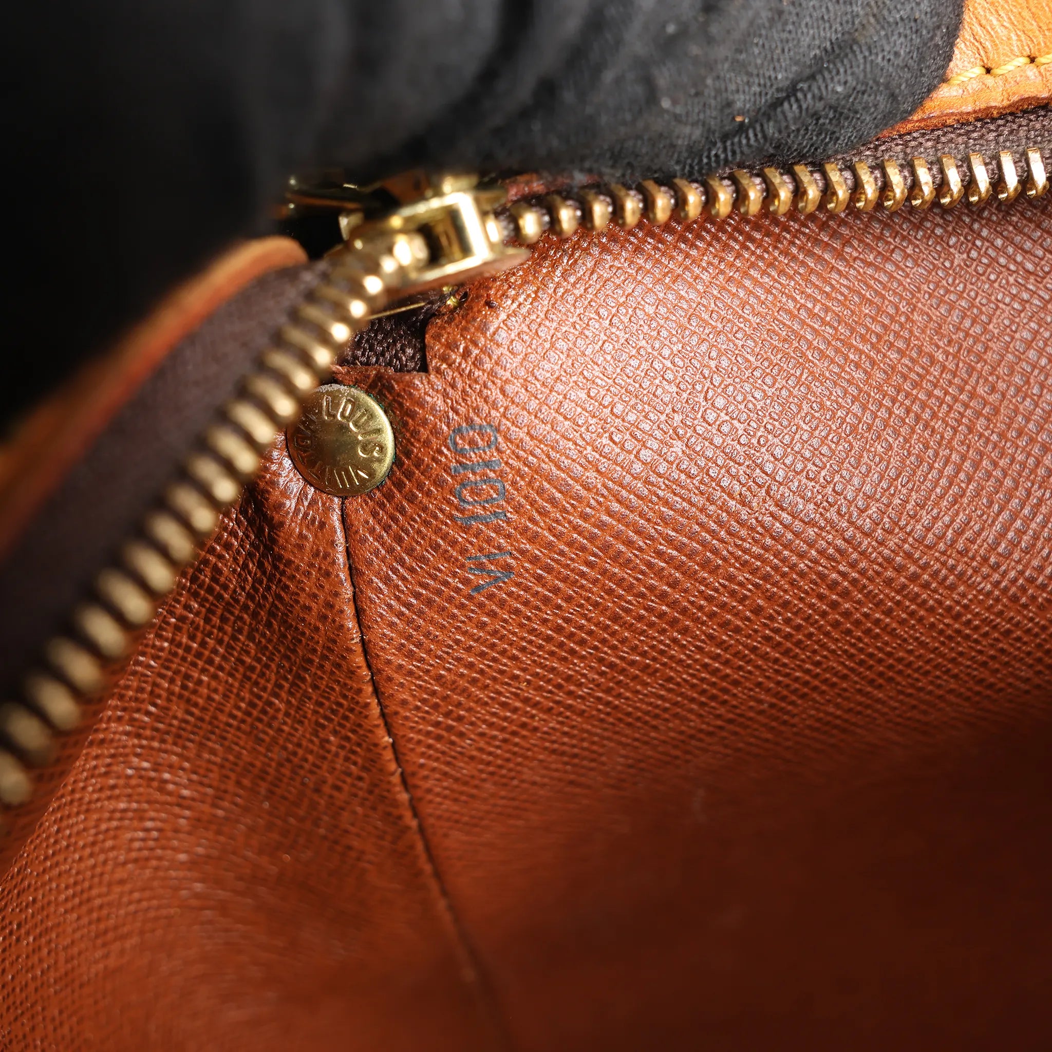 Louis Vuitton Drouot Monogram Canvas Crossbody Bag in Brown M51290