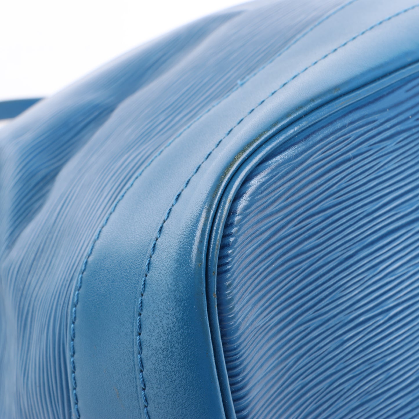 Sac bandoulière Louis Vuitton Noé en cuir épi bleu M44005