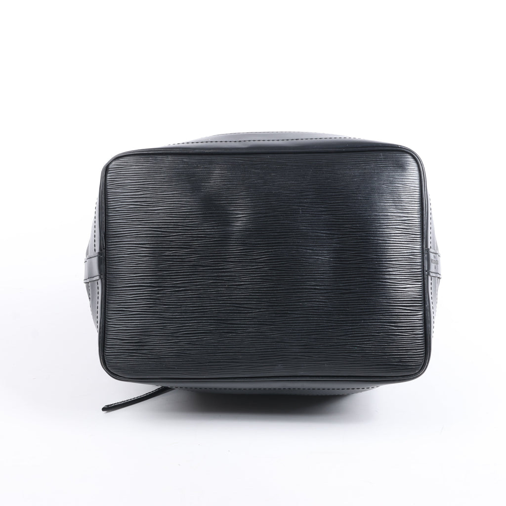 Louis Vuitton Epi Leather Noe Shoulder Bag in Black M59002