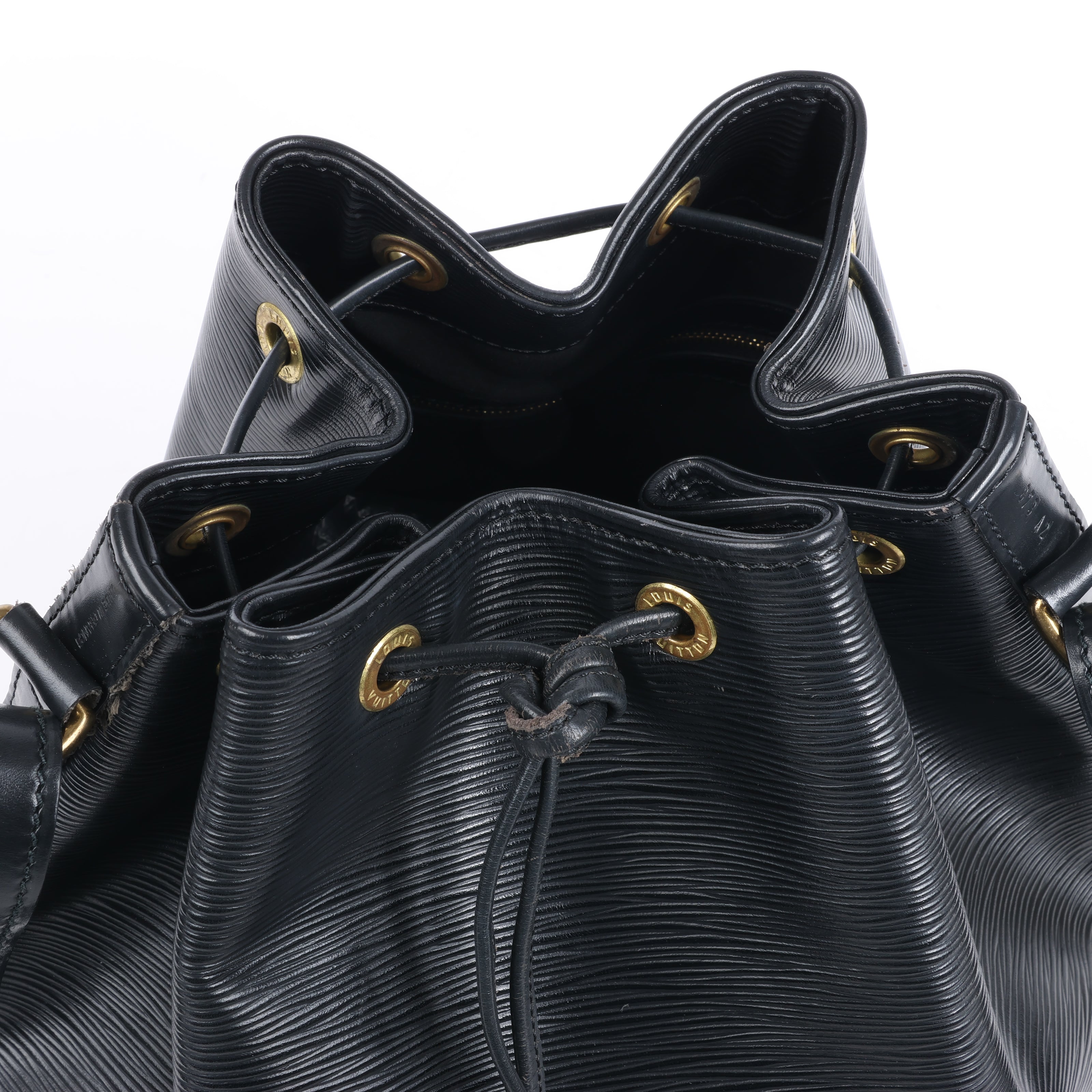 Louis Vuitton Epi Leather Noe Shoulder Bag in Black M59002