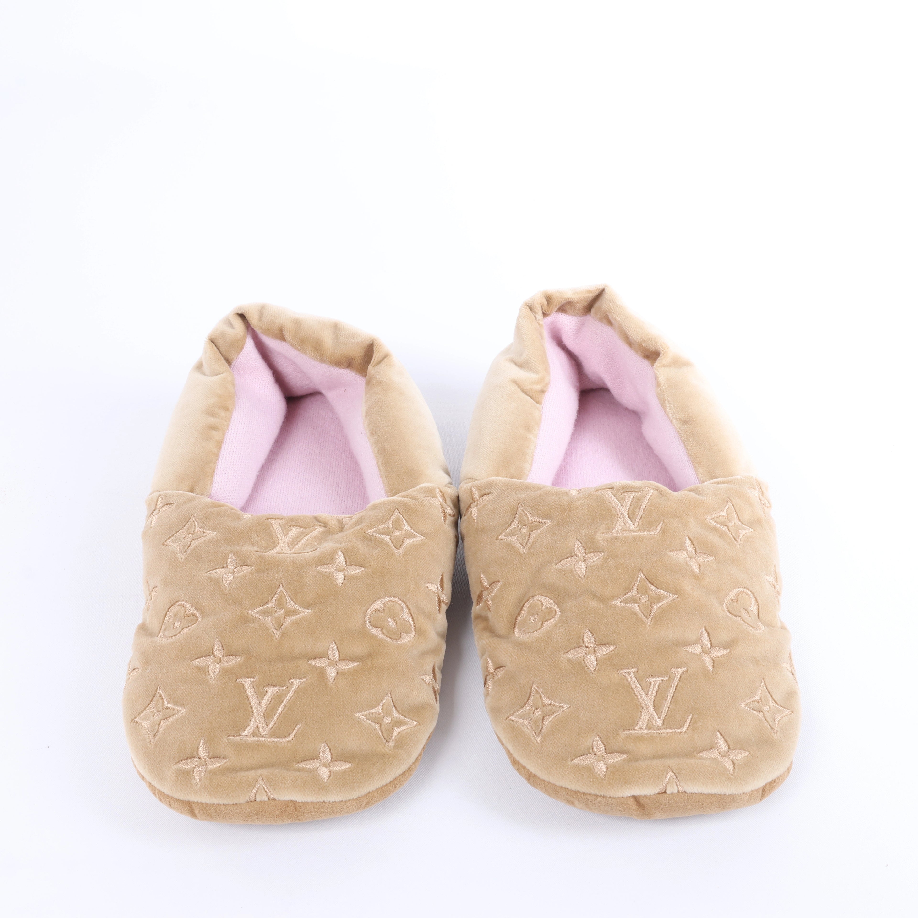Louis Vuitton Dreamyline Monogram Fabric Slipper in Beige×Pink, Size EU 39