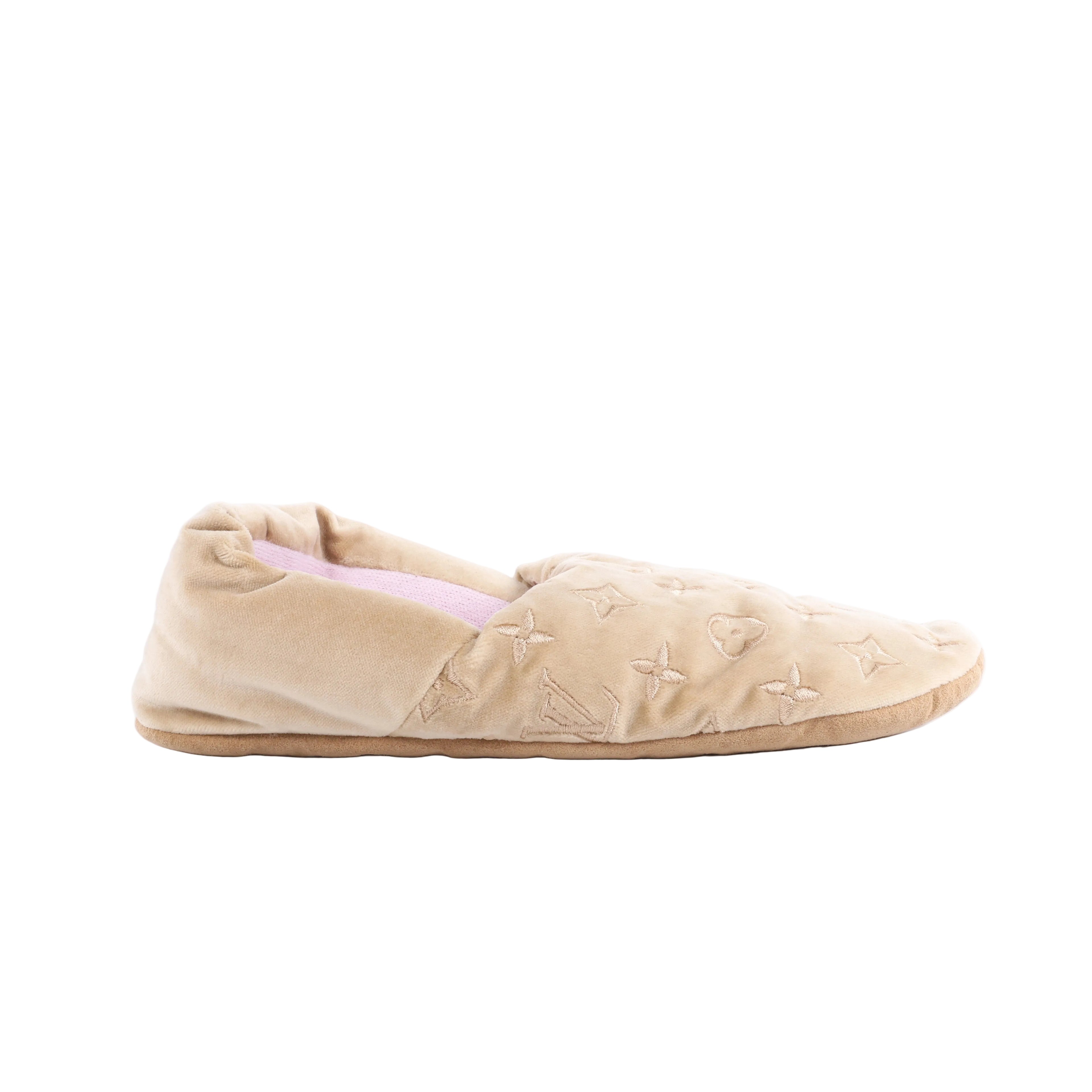 Louis Vuitton Dreamyline beige fabric slipper with tonal embroidered Monogram motifs, soft pink interior and flat sole.
