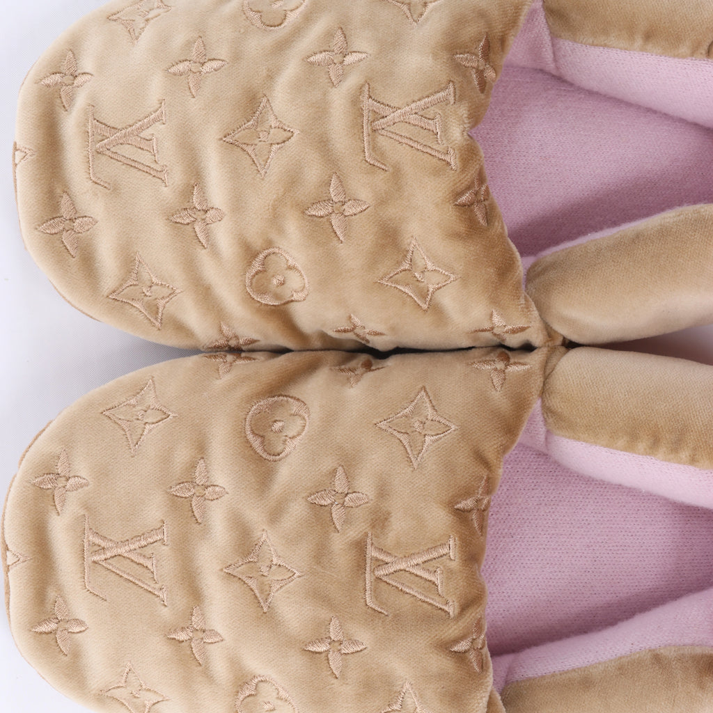 Louis Vuitton Dreamyline Monogram Fabric Slipper in Beige×Pink, Size EU 39