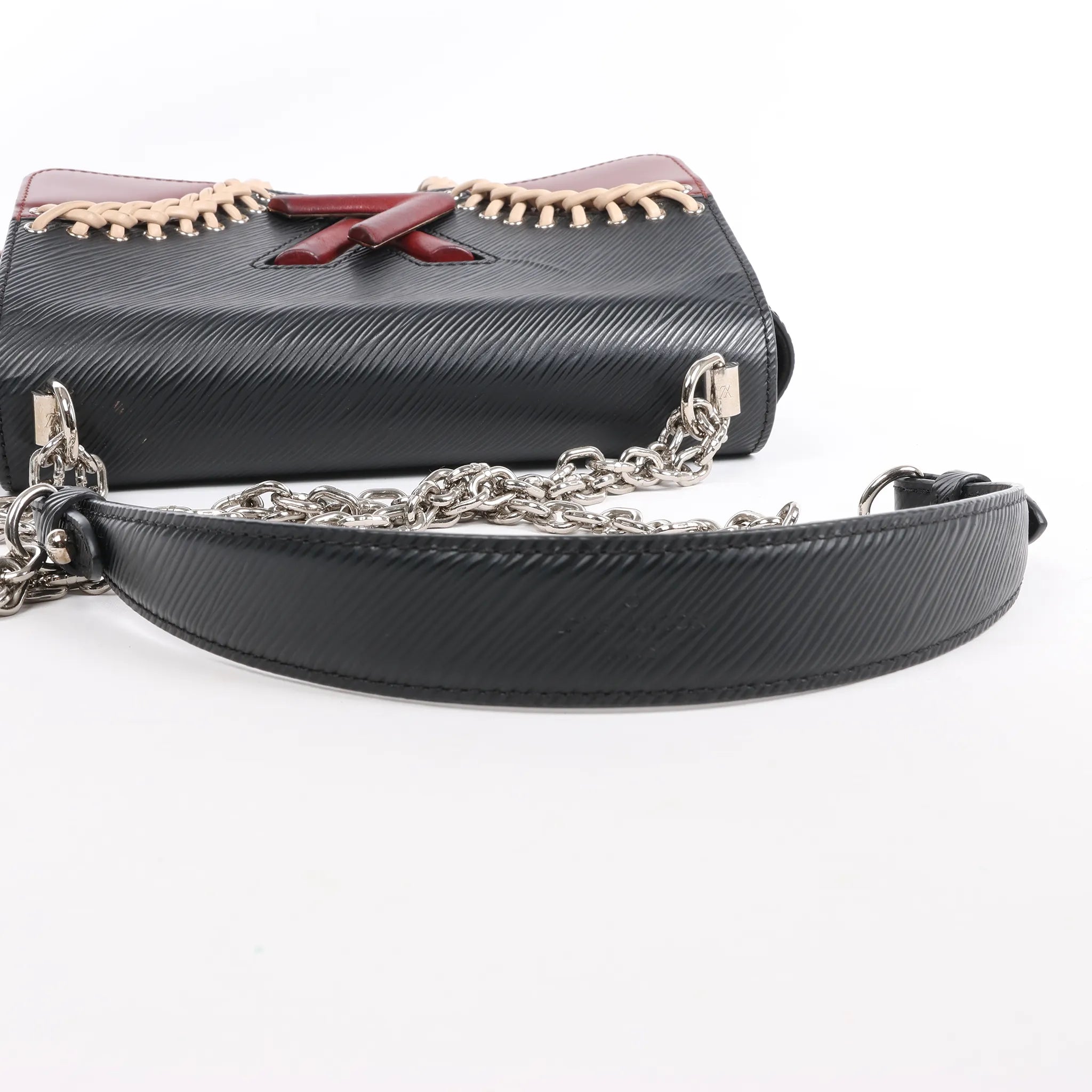 Louis Vuitton Epi Leather Twist MM Shoulder Bag in Black M42449