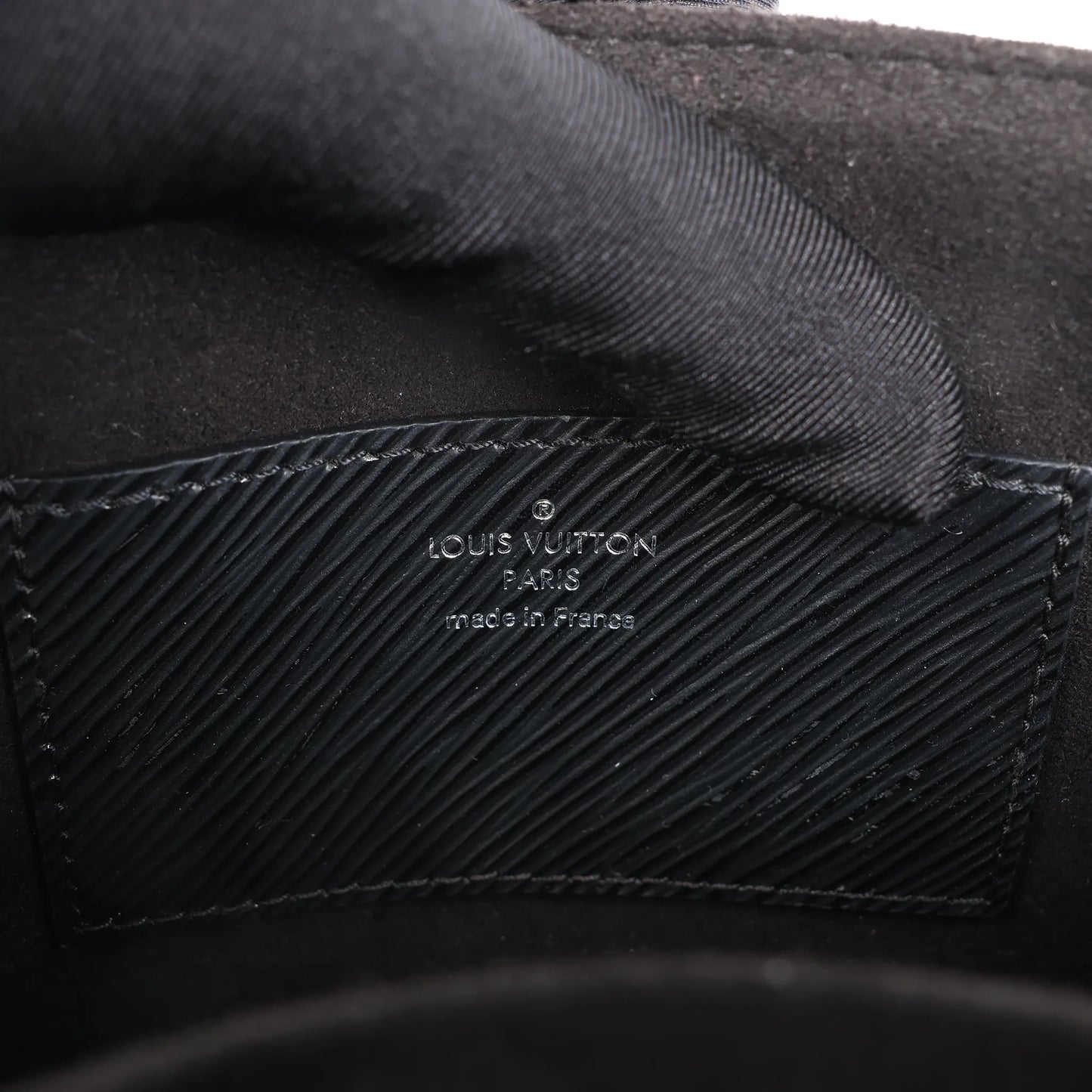 Louis Vuitton Epi Leather Twist MM Shoulder Bag in Black M42449