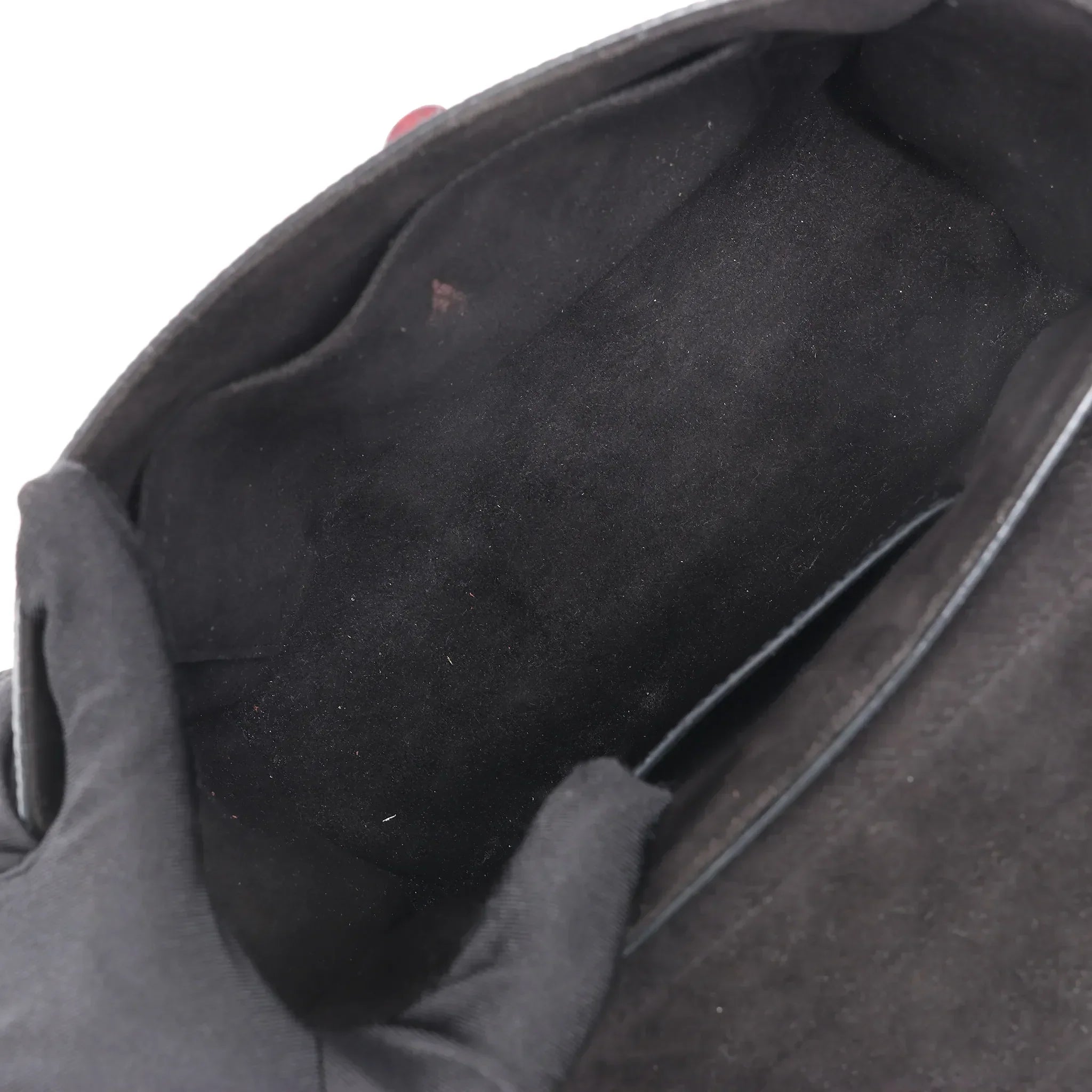 Louis Vuitton Epi Leather Twist MM Shoulder Bag in Black M42449