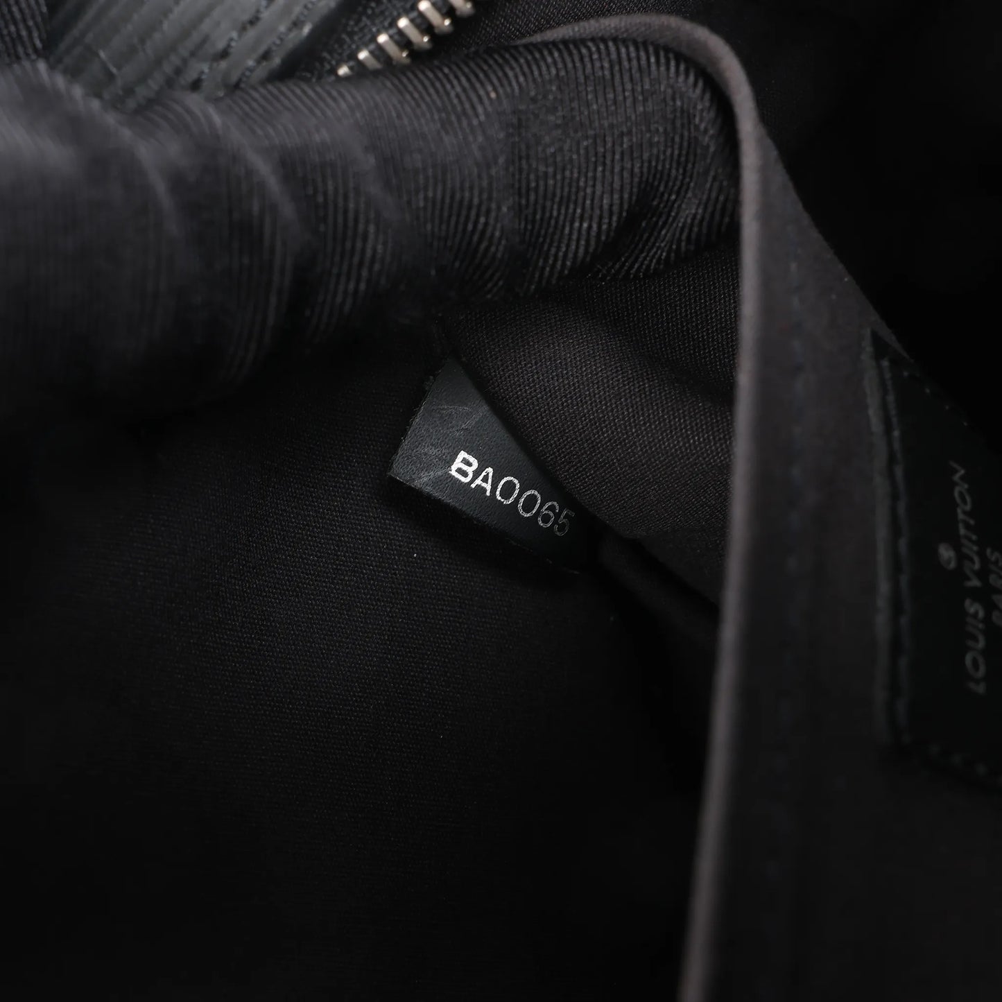 Louis Vuitton Epi Vivienne Long Handbag in Black M59112