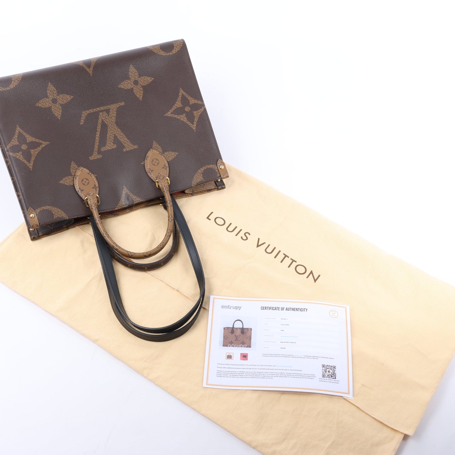 Louis Vuitton Giant Monogram Reverse On the Go MM en marron M45321