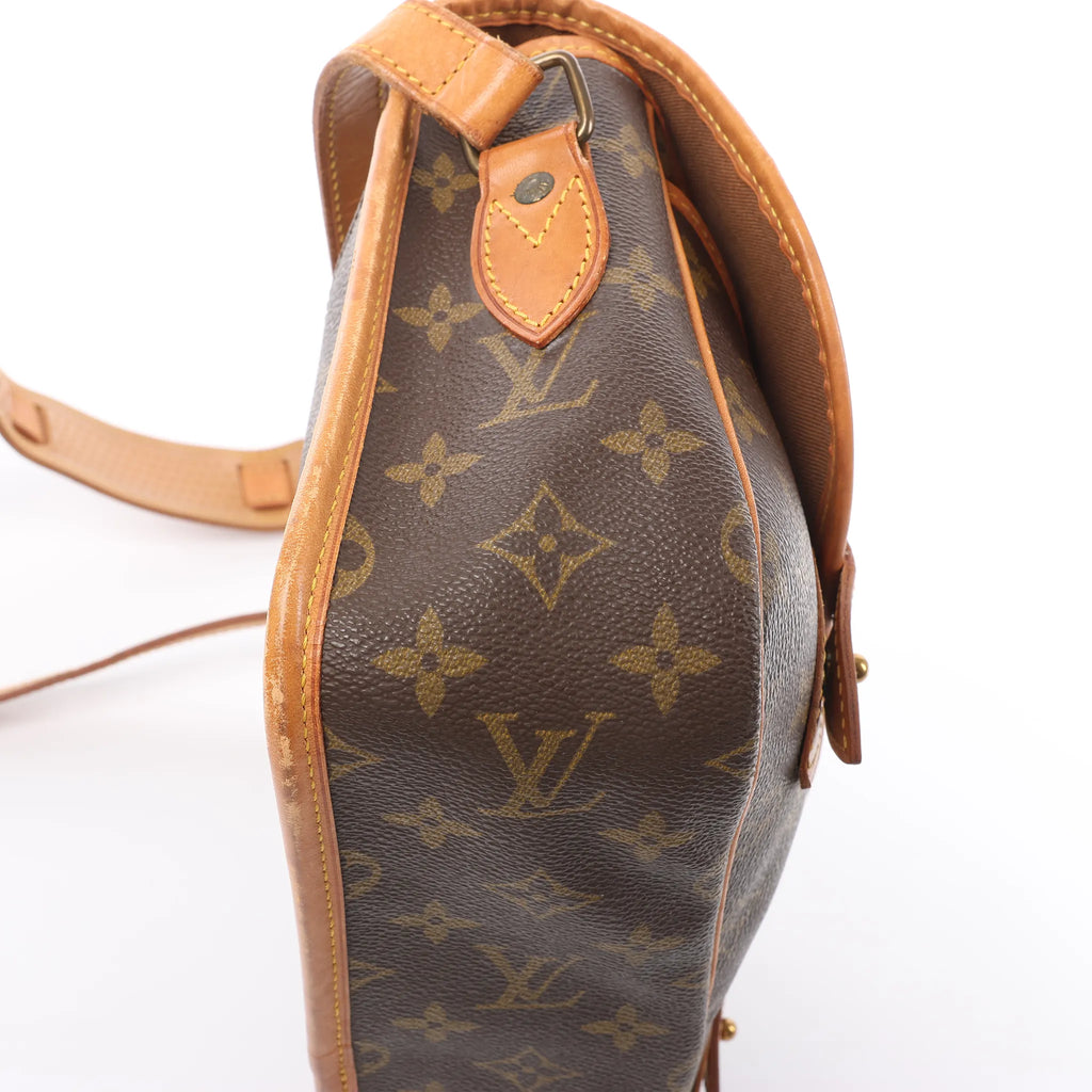 Louis Vuitton Gibecière MM Monogram Canvas Crossbody Bag in Brown M42247