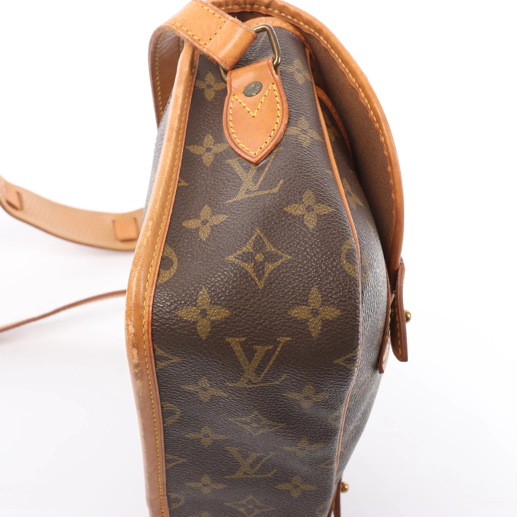 Louis Vuitton Gibecière MM Monogram Canvas Crossbody Bag in Brown M42247