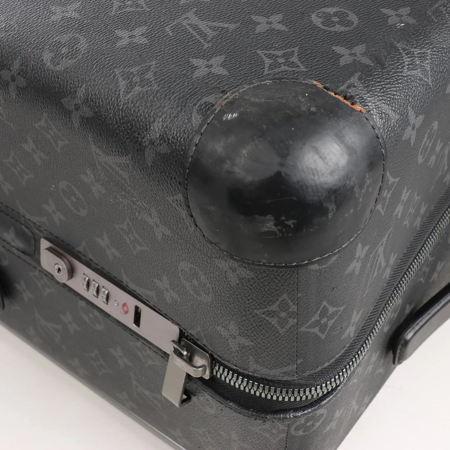 Louis Vuitton Horizon 60 Monogram Eclipse Travel Bag in Black