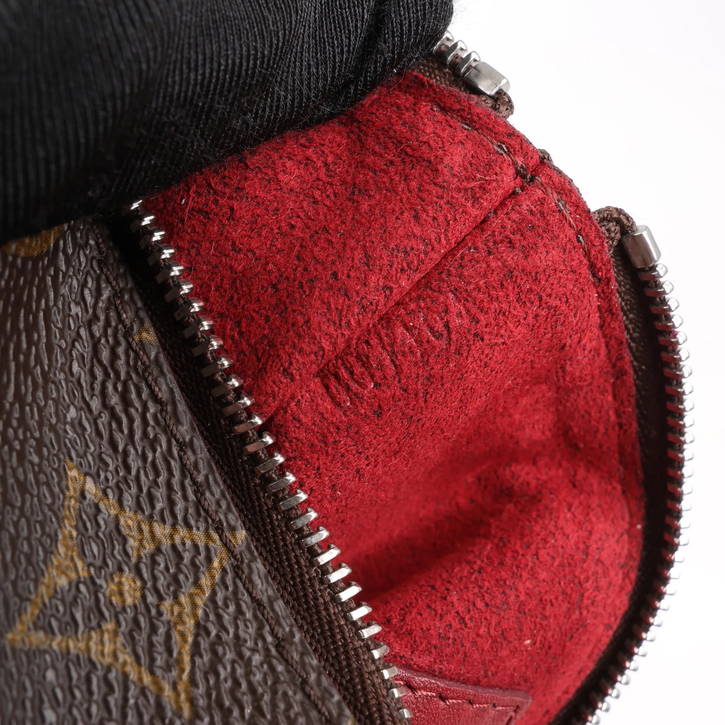 Louis Vuitton Idol Monogram Shoulder Bag in Brown x Burgundy M94545