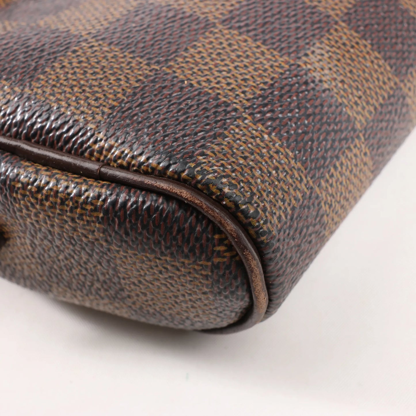 Louis Vuitton Damier Ebene Ipanema Pochette Crossbody Bag in Brown N51296