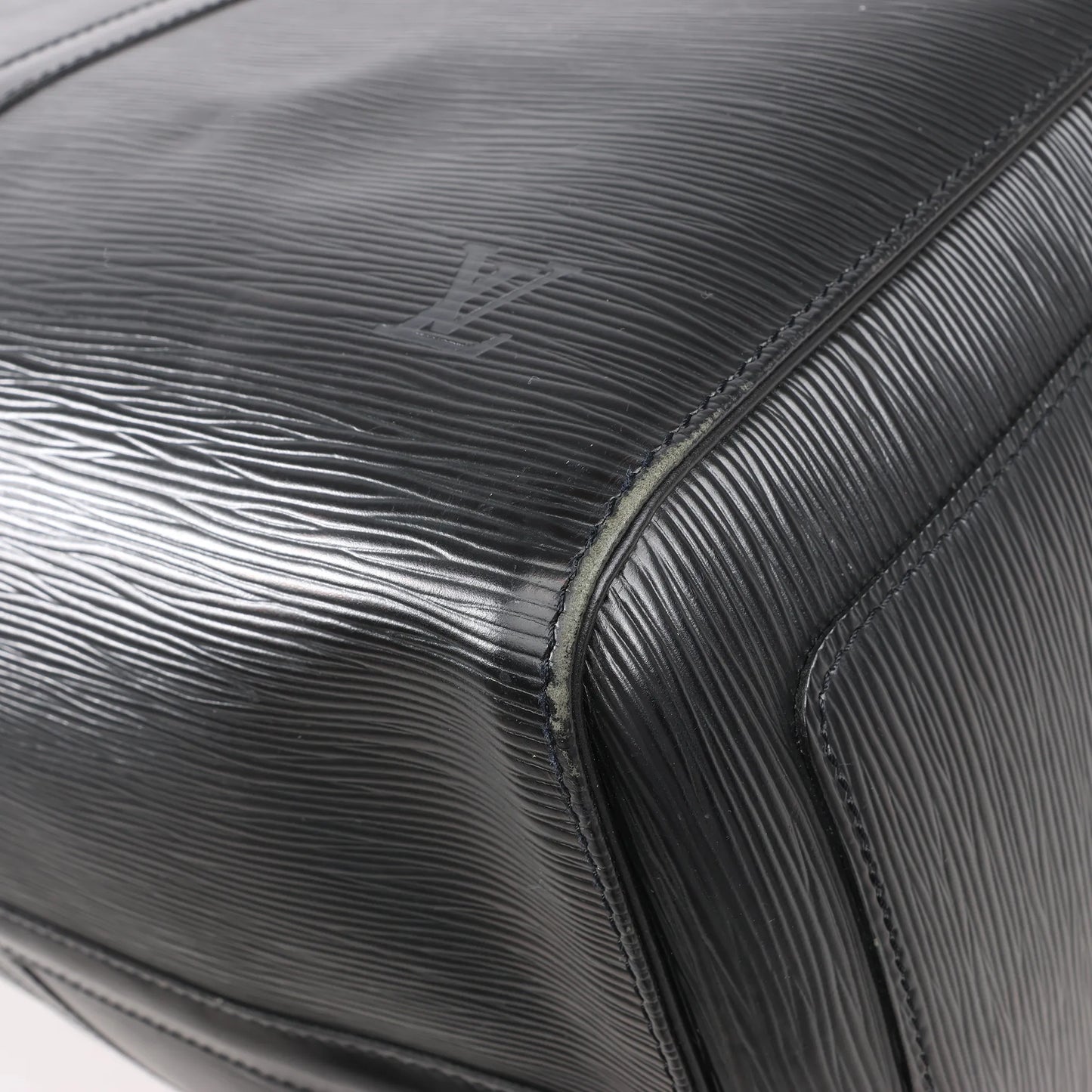 Louis Vuitton Epi Leather Keepall 50 Travel Bag in Black M42962