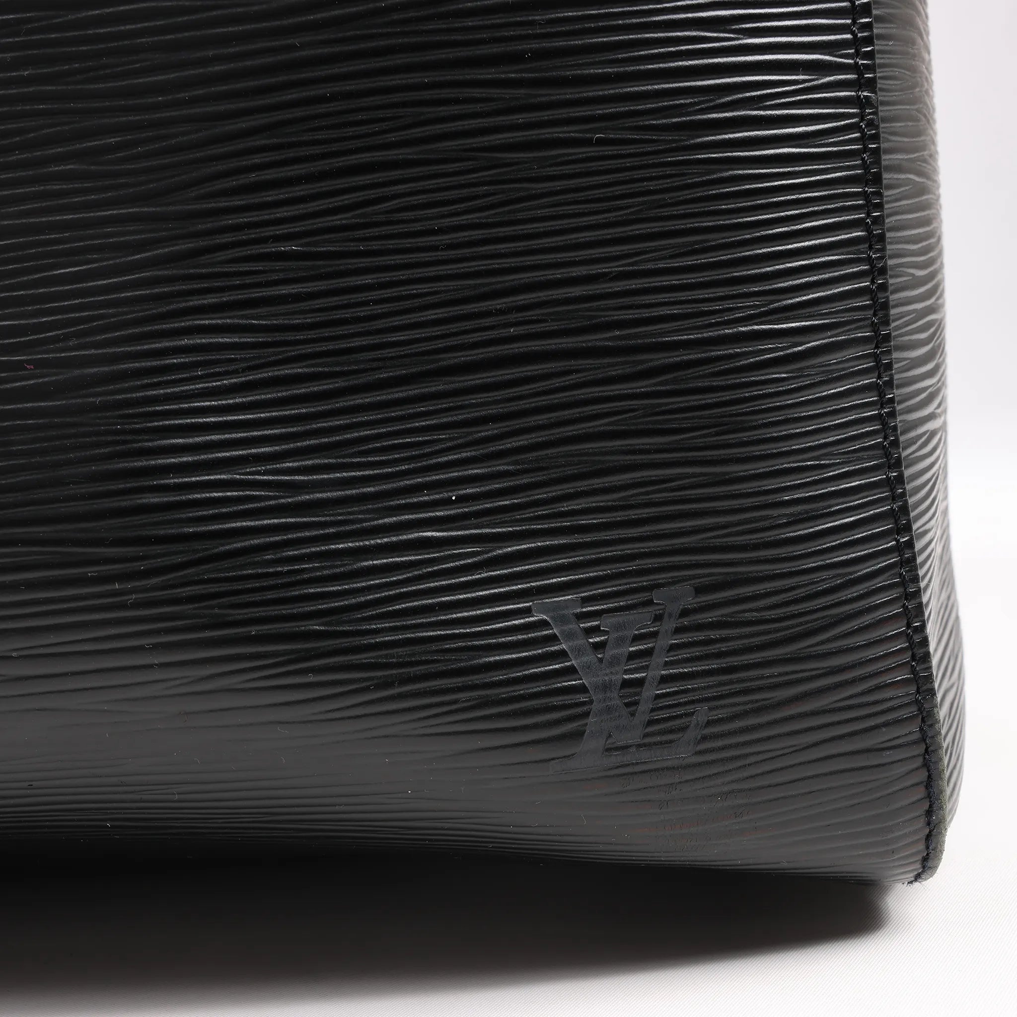 Louis Vuitton Epi Leather Keepall 50 Travel Bag in Black M42962